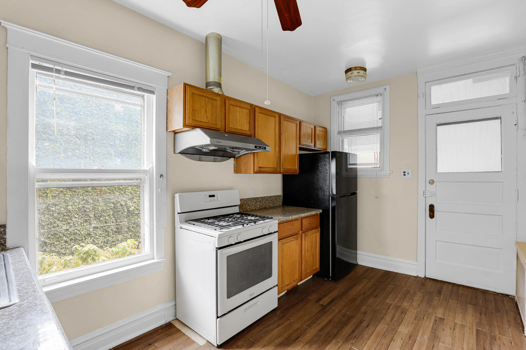 5814 N Winthrop Avenue - Photo 13