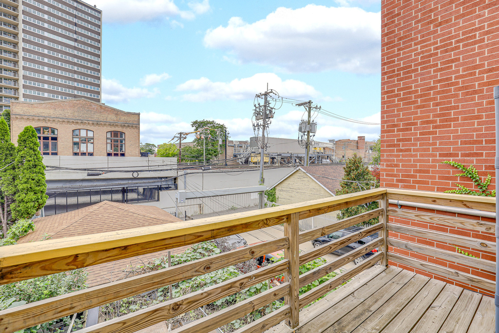 5814 N Winthrop Avenue - Photo 19