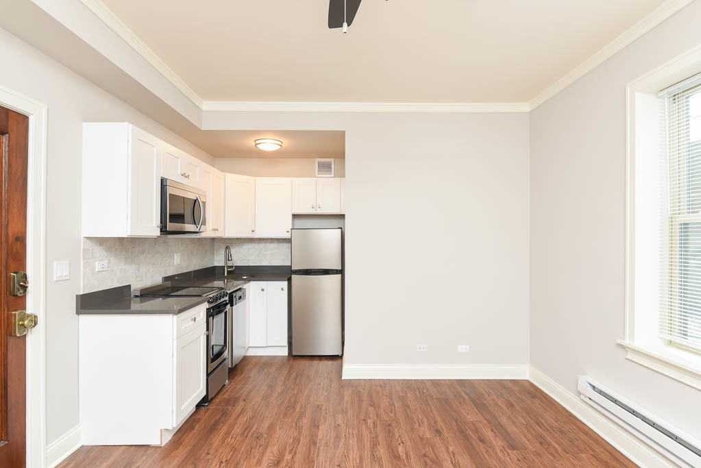 640 W Wrightwood Avenue - Photo 11