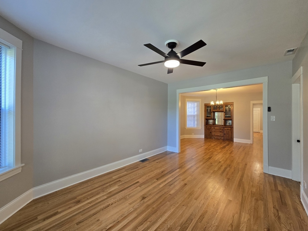 876 N Sacramento Boulevard - Photo 3