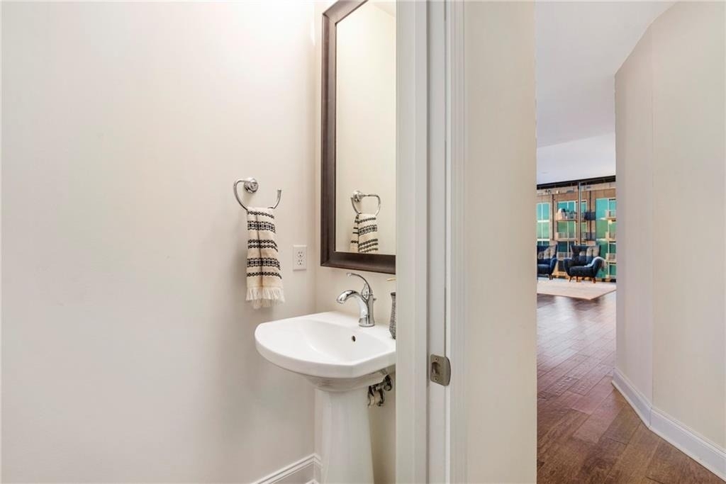 270 17th Street Nw - Photo 2