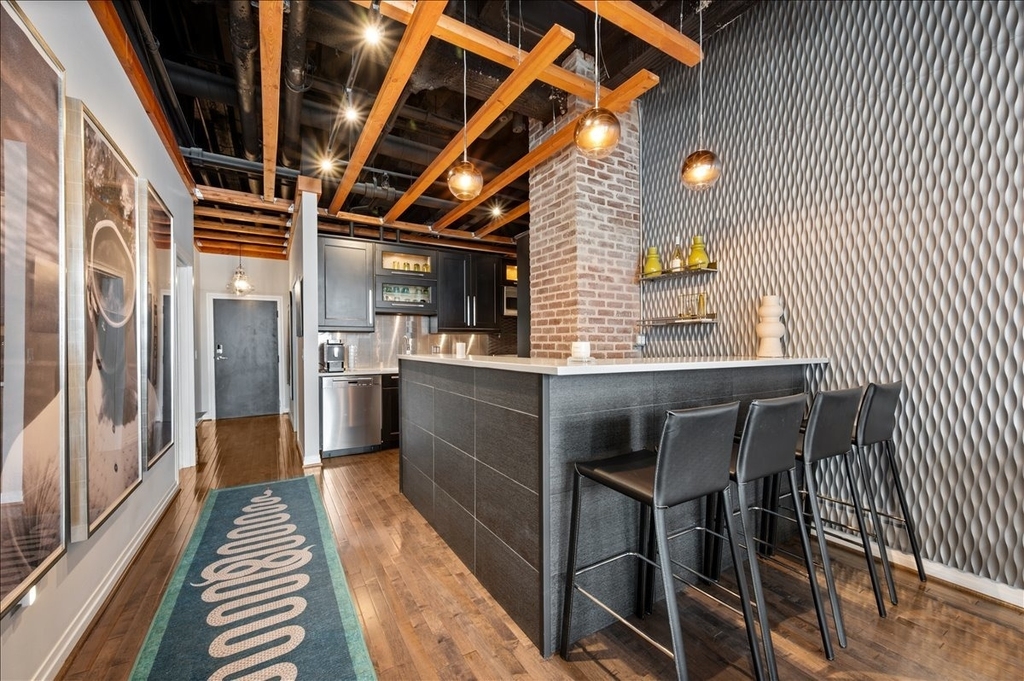 20 N State Street - Photo 11