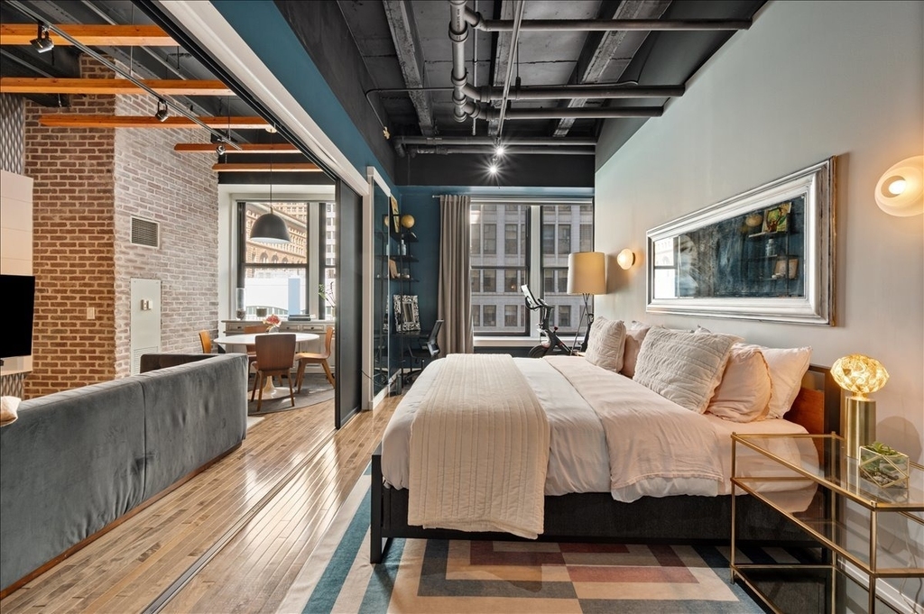 20 N State Street - Photo 17
