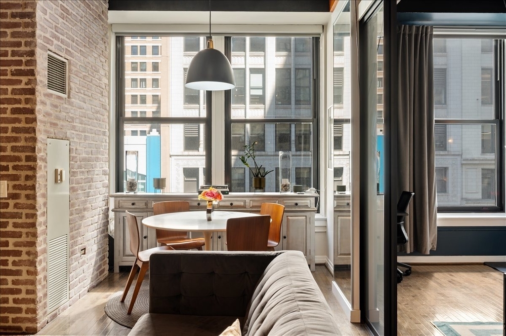 20 N State Street - Photo 9