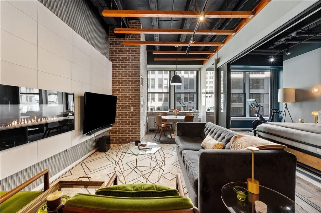 20 N State Street - Photo 6
