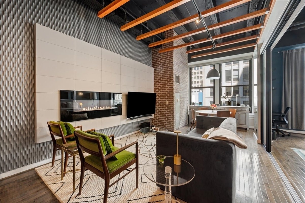 20 N State Street - Photo 4