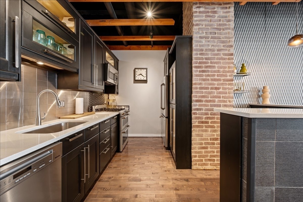 20 N State Street - Photo 12