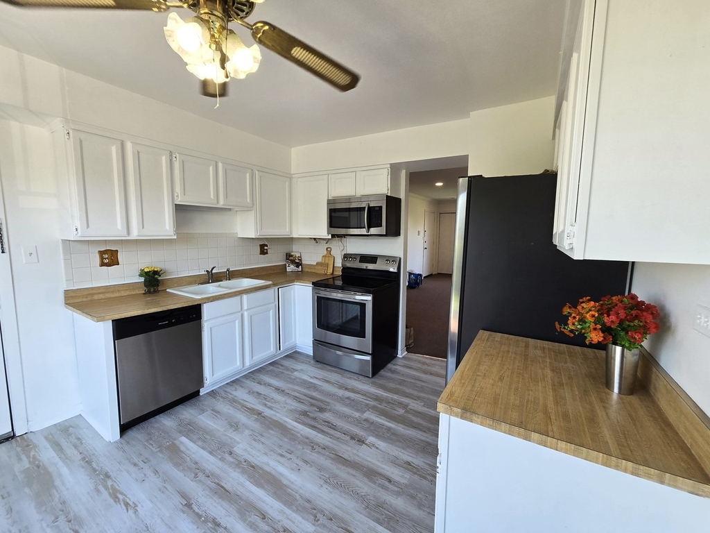 9370 Hamilton Court - Photo 6