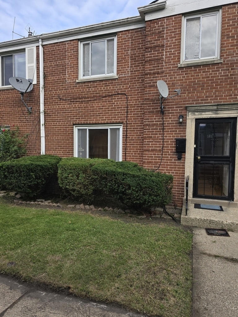1813 W Norwood Street - Photo 0