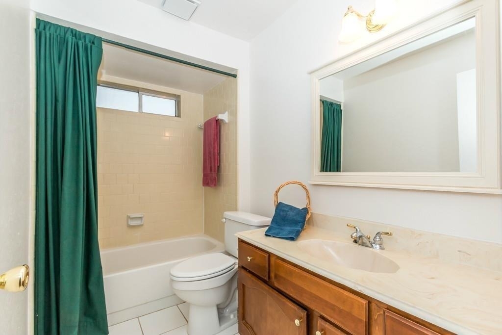 805 Thornwood Drive - Photo 7