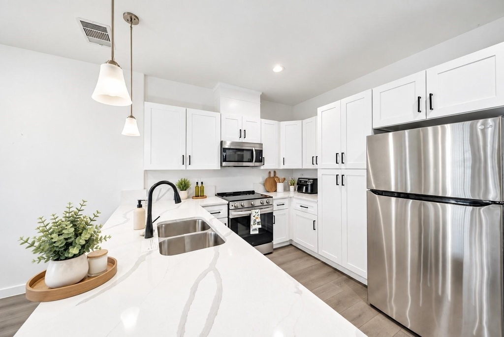 4011 King Street - Photo 0