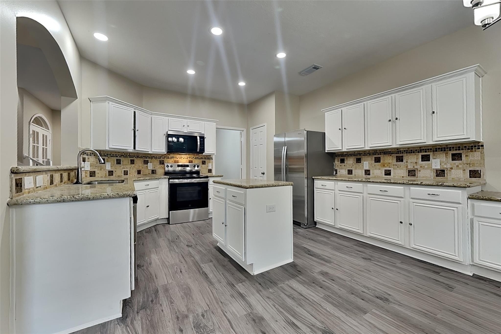 3007 Davey Oaks Street - Photo 5
