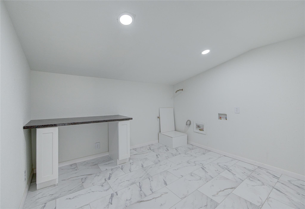 6919 Schiller Street - Photo 24