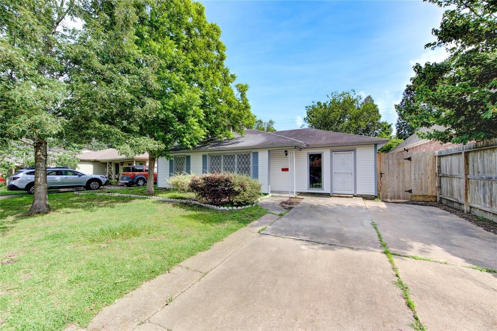 6919 Schiller Street - Photo 2