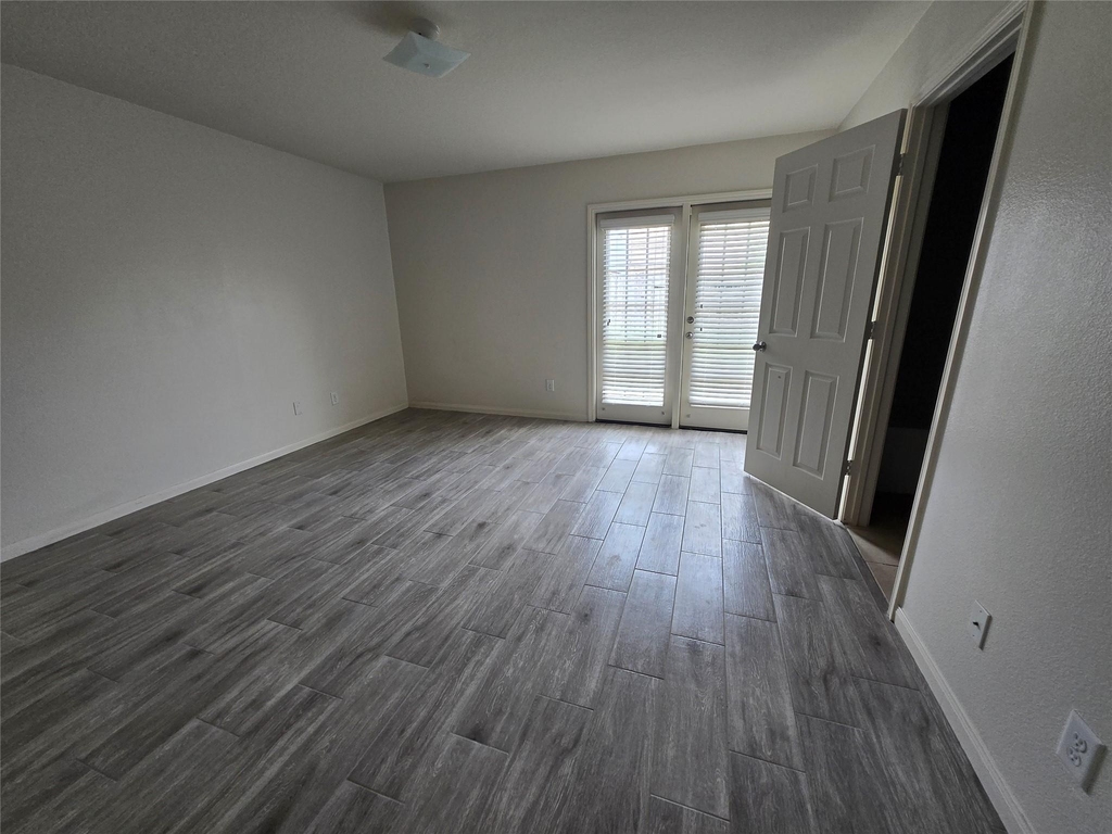 9434 Sapphire Creek Lane - Photo 14