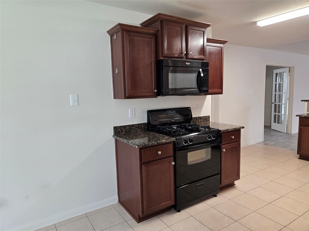 9434 Sapphire Creek Lane - Photo 4