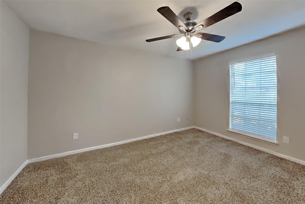 3126 Silver Springs Court - Photo 12