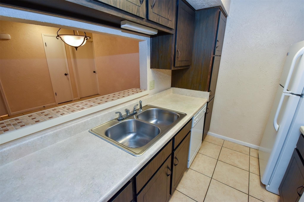 1522 Beaumont Road - Photo 6