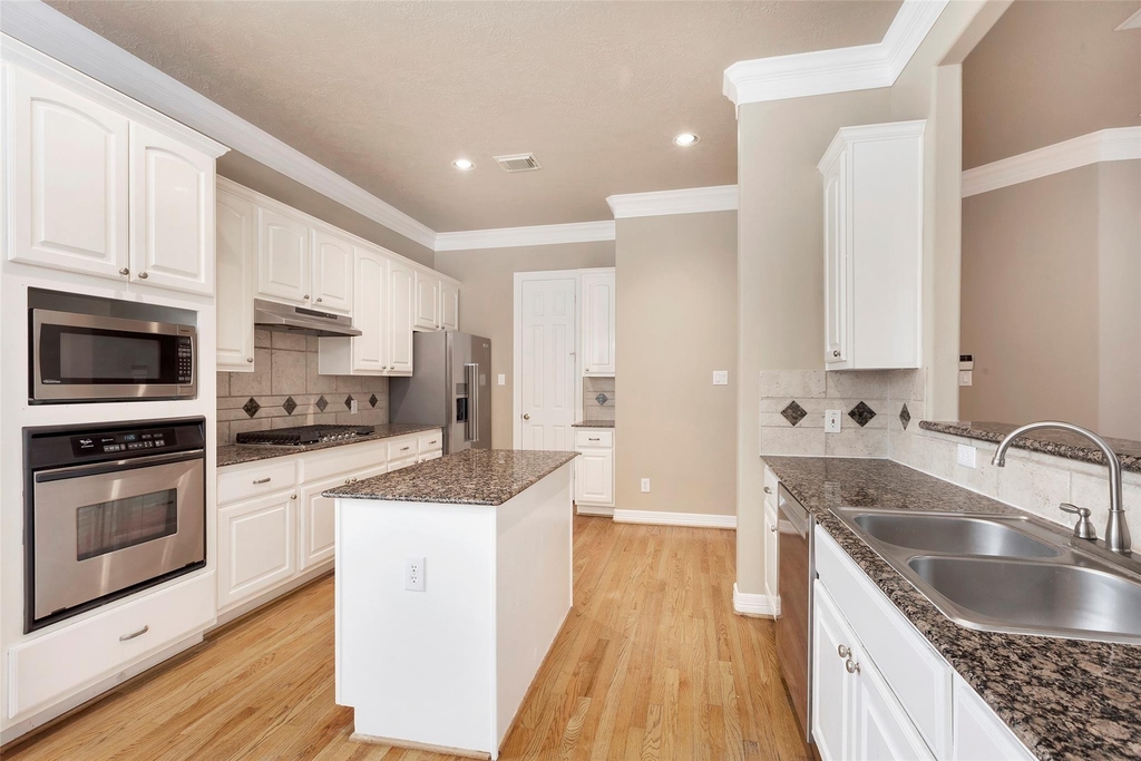 2811 Val Verde Park - Photo 11