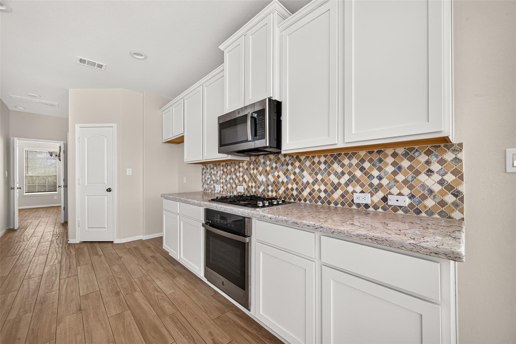 4403 Silvergrass Lane - Photo 19