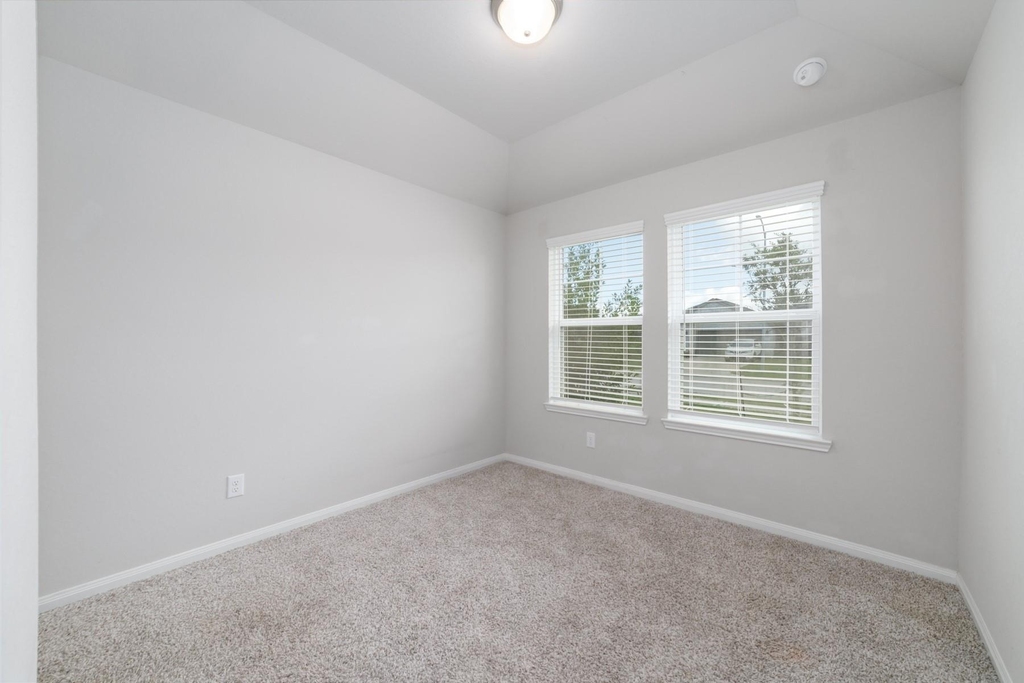 906 Pismo Lane - Photo 2
