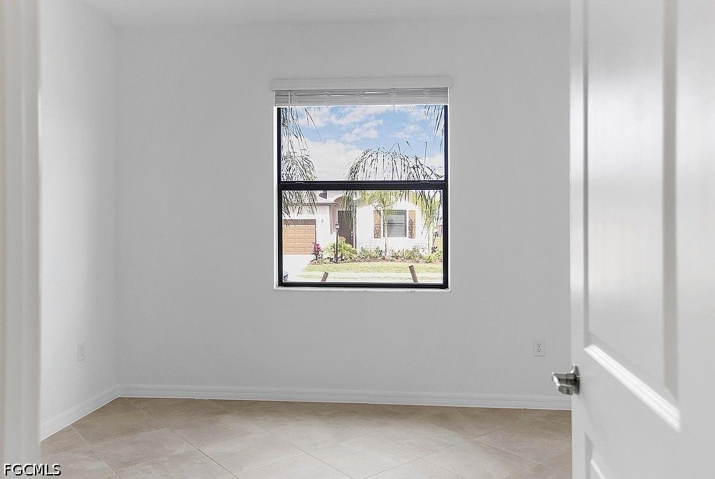 14882 Portico Boulevard - Photo 11