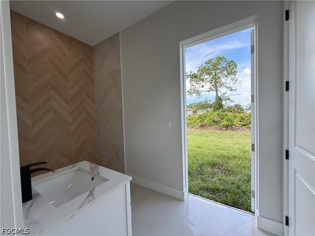 824 Dawhert Avenue S - Photo 9