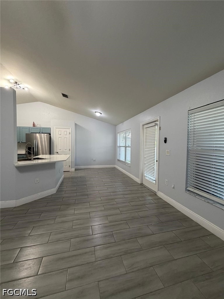 4237 Ne 19th Avenue - Photo 2