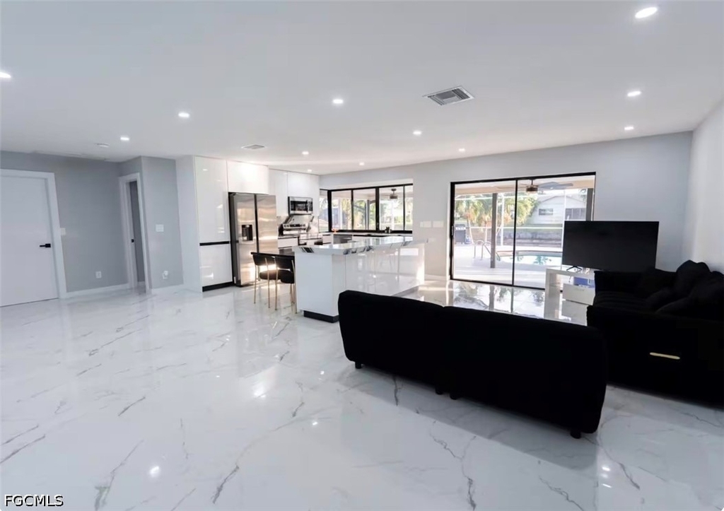 1908 Se 9th Terrace - Photo 7