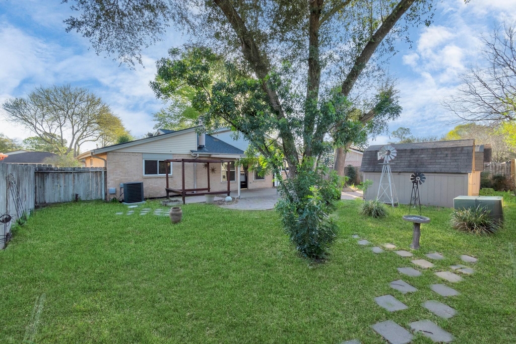 16814 Cobble Ridge Drive - Photo 23