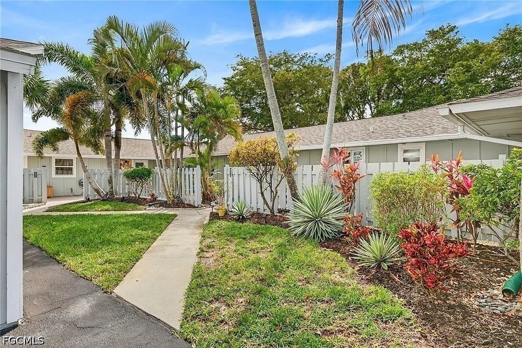 4257 Island Circle - Photo 1