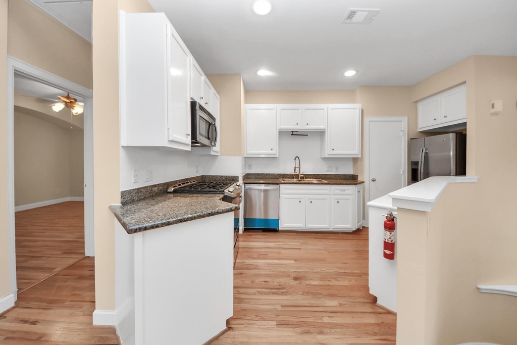 3703 Main Plaza Drive - Photo 10