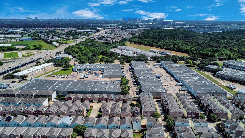 3703 Main Plaza Drive - Photo 37