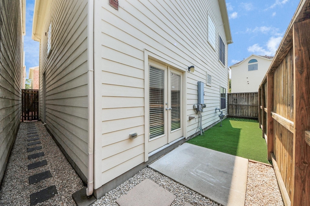 3703 Main Plaza Drive - Photo 20