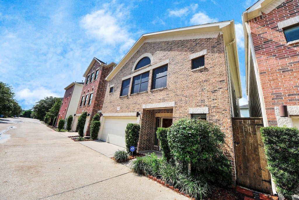 3703 Main Plaza Drive - Photo 35