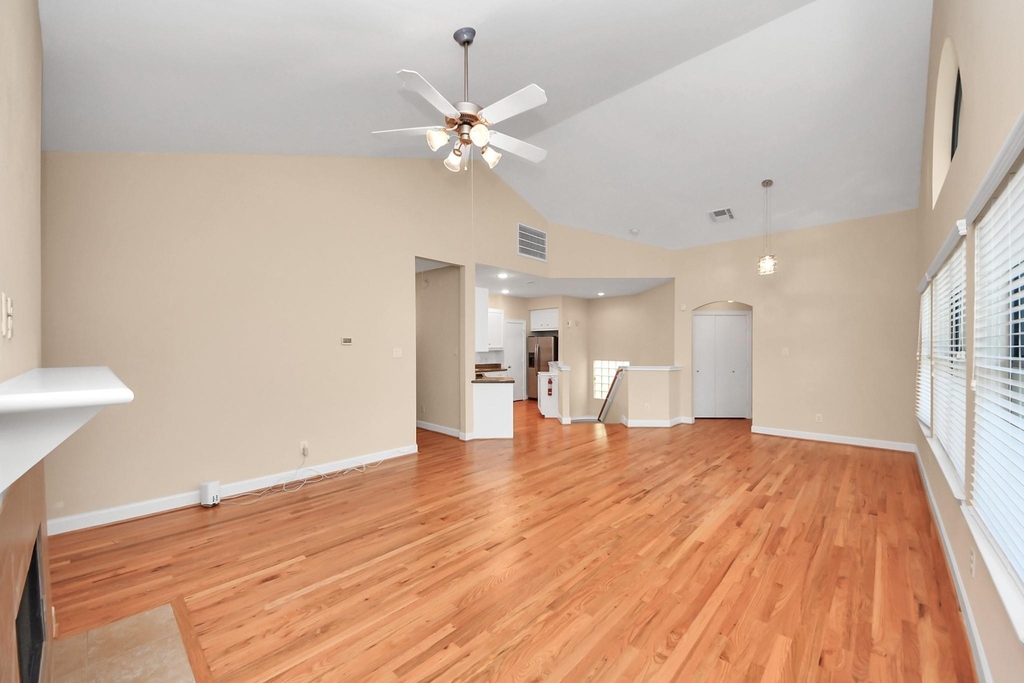 3703 Main Plaza Drive - Photo 3