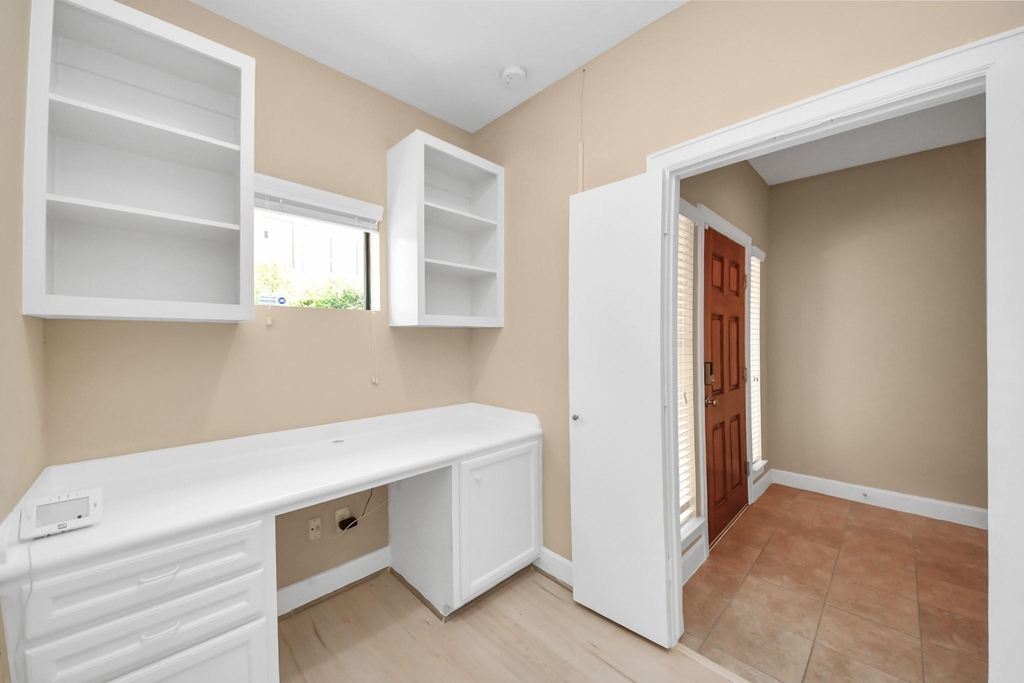 3703 Main Plaza Drive - Photo 32