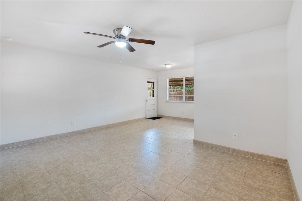 2303 Willowby - Photo 5