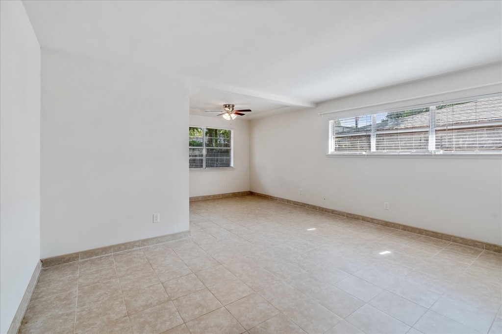 2303 Willowby - Photo 10