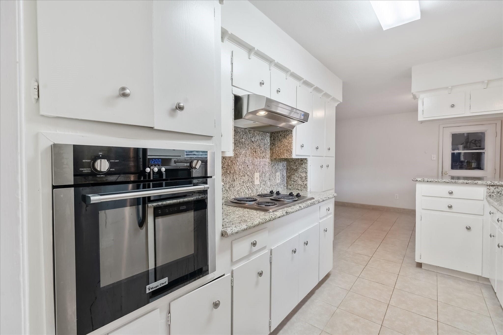 2303 Willowby - Photo 8