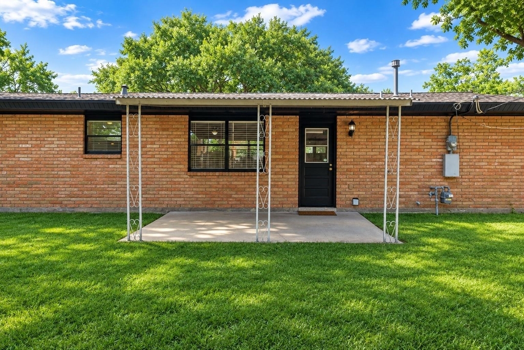 2303 Willowby - Photo 25