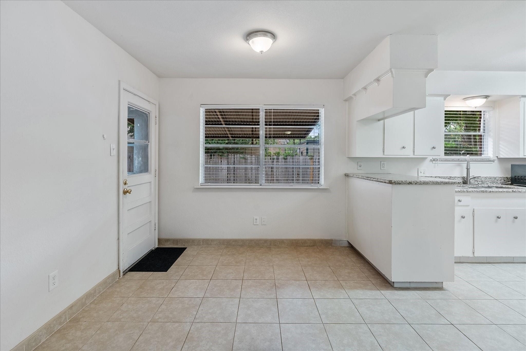 2303 Willowby - Photo 6