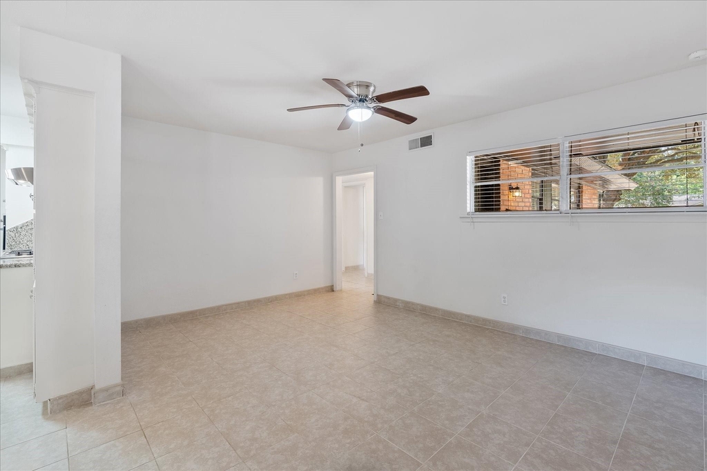 2303 Willowby - Photo 3