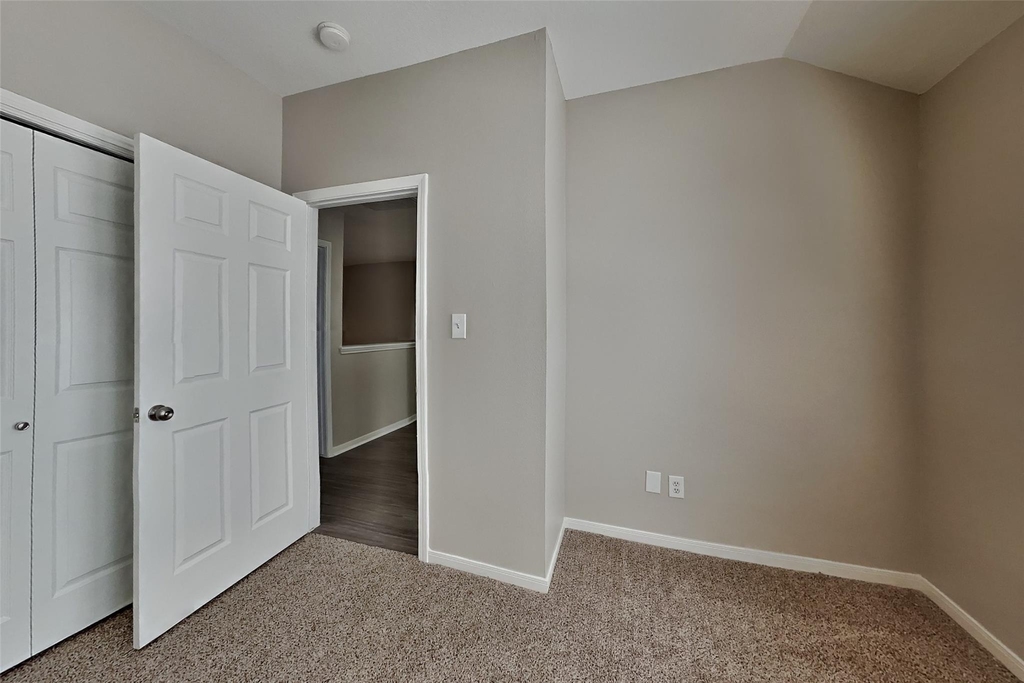 27089 Monarch Wood Drive - Photo 17