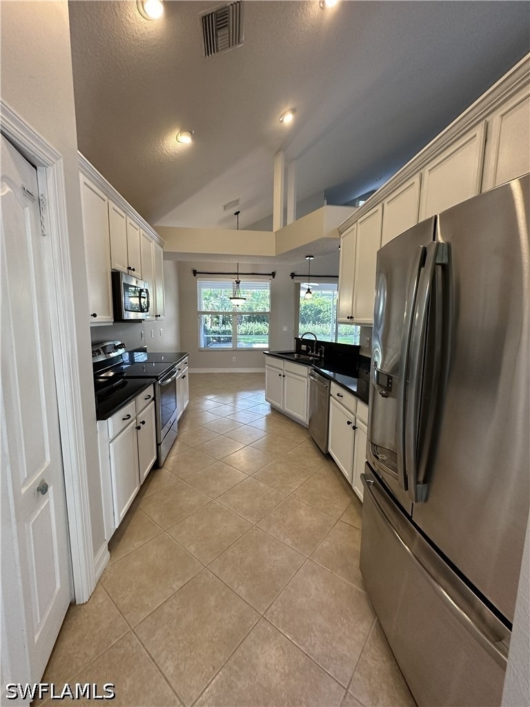 9932 Alabama Street - Photo 6