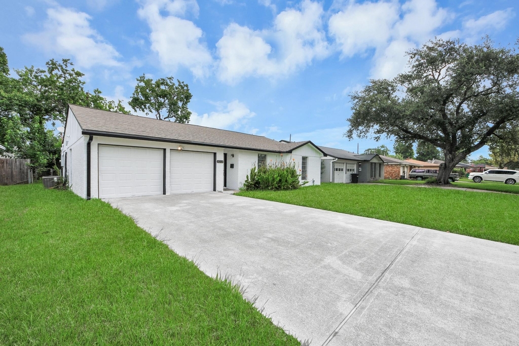 212 Harold Lane - Photo 4