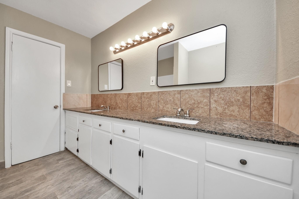 212 Harold Lane - Photo 13