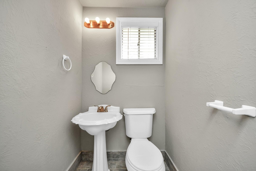 212 Harold Lane - Photo 35