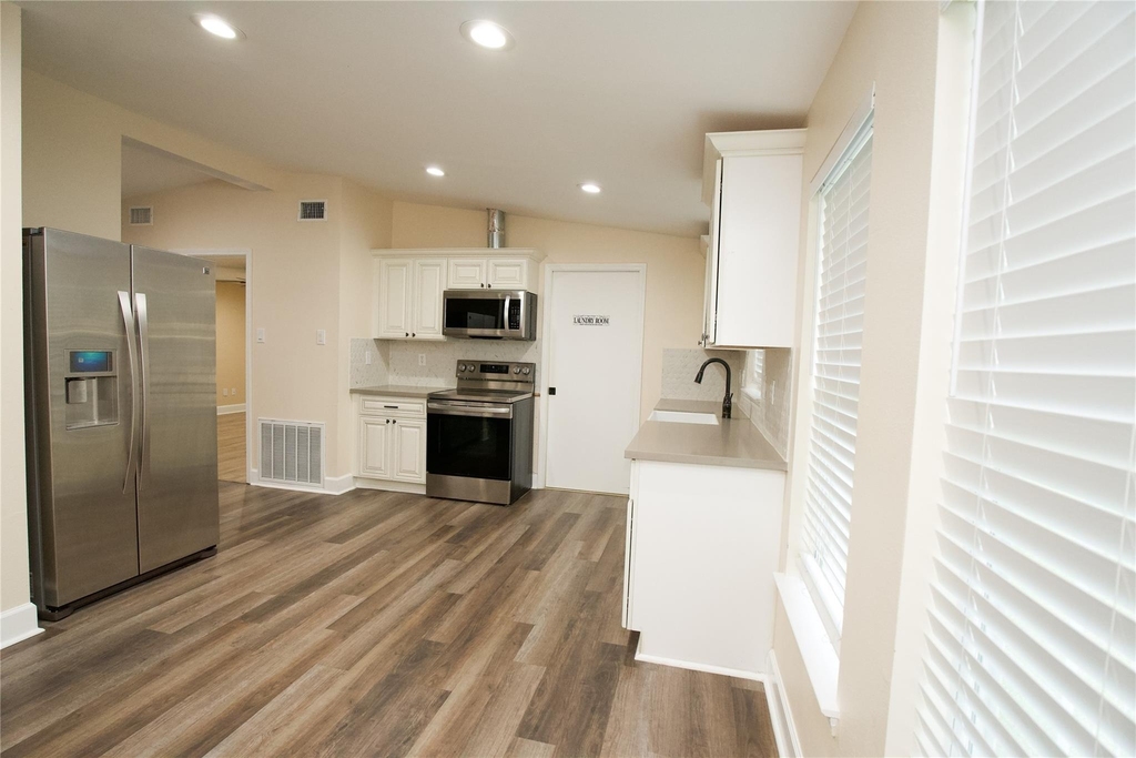 4501 Westwood Lane - Photo 5