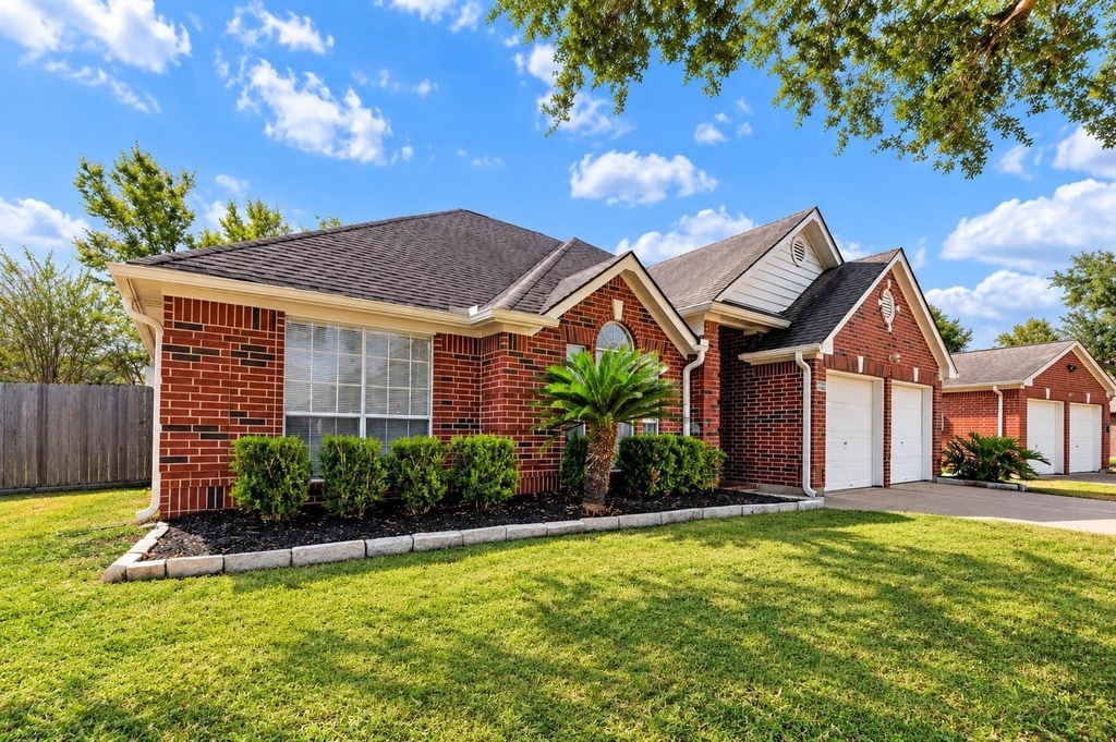 21703 Bay Palms Drive - Photo 2